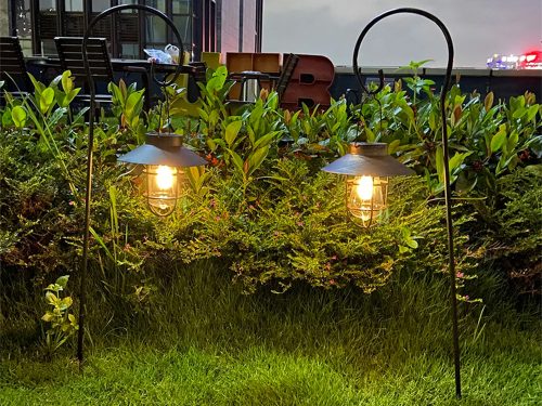 NAPELEMES FÜGGŐLÁMPA ALKONYAFÉNY-ÉRZÉKELŐVEL, VÍZÁLLÓ, VINTAGE GARDEN