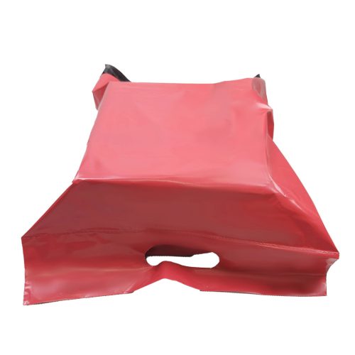 Piros színű futártasak ragasztócsíkkal és "Köszönöm" felirattal 500x600+70cm 50 db
